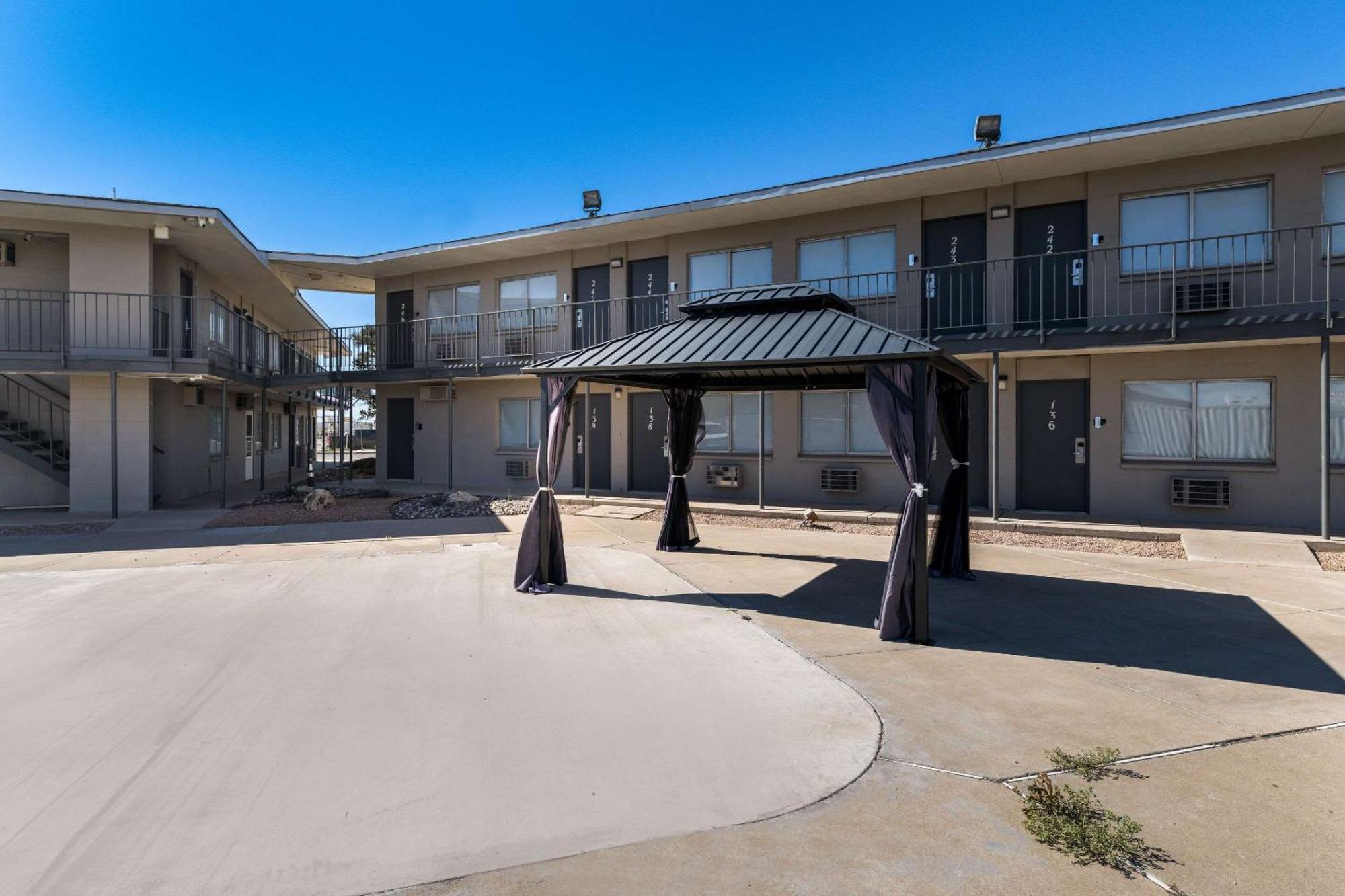 Rodeway Inn Midland Dış mekan fotoğraf
