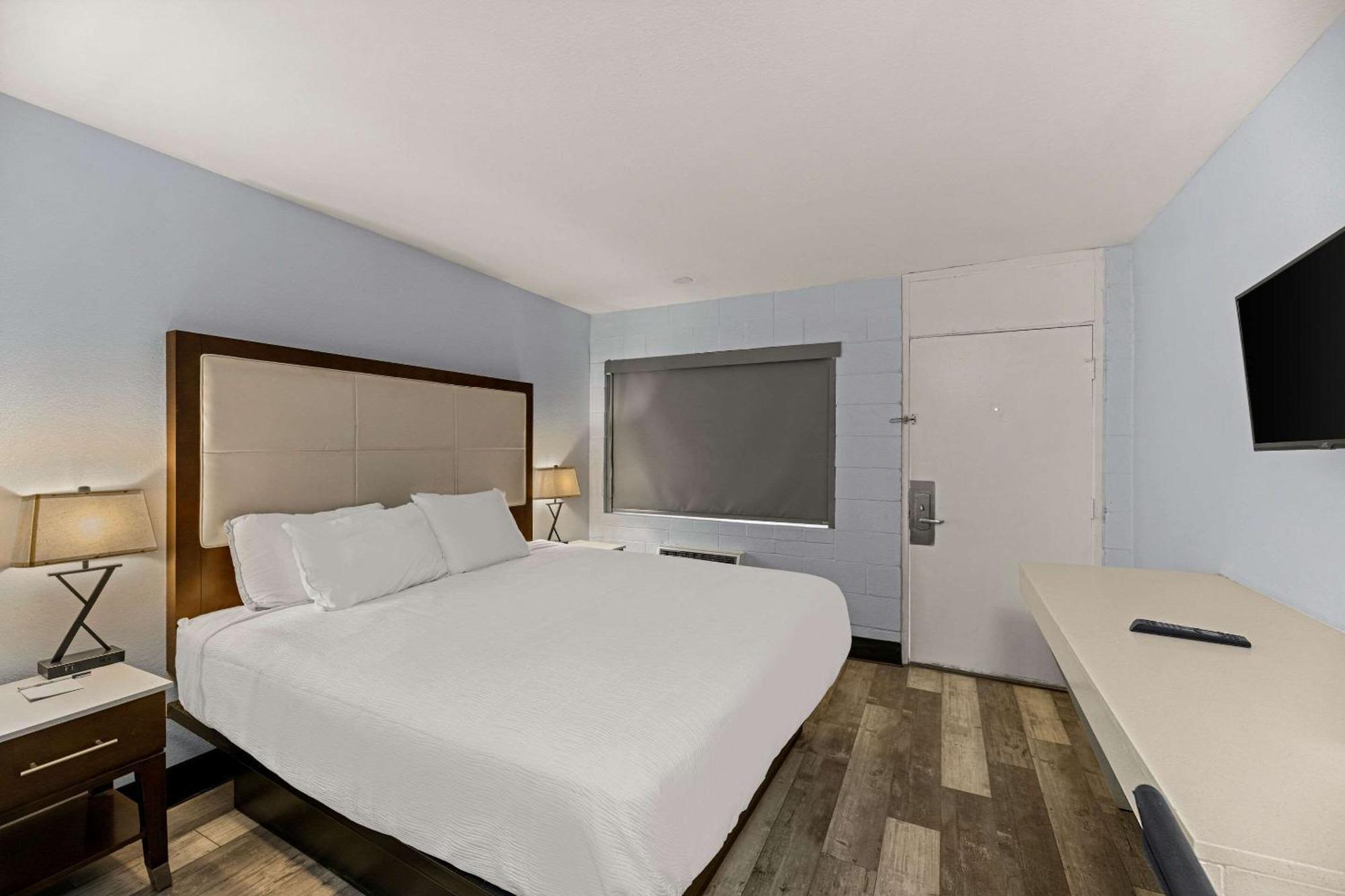 Rodeway Inn Midland Dış mekan fotoğraf
