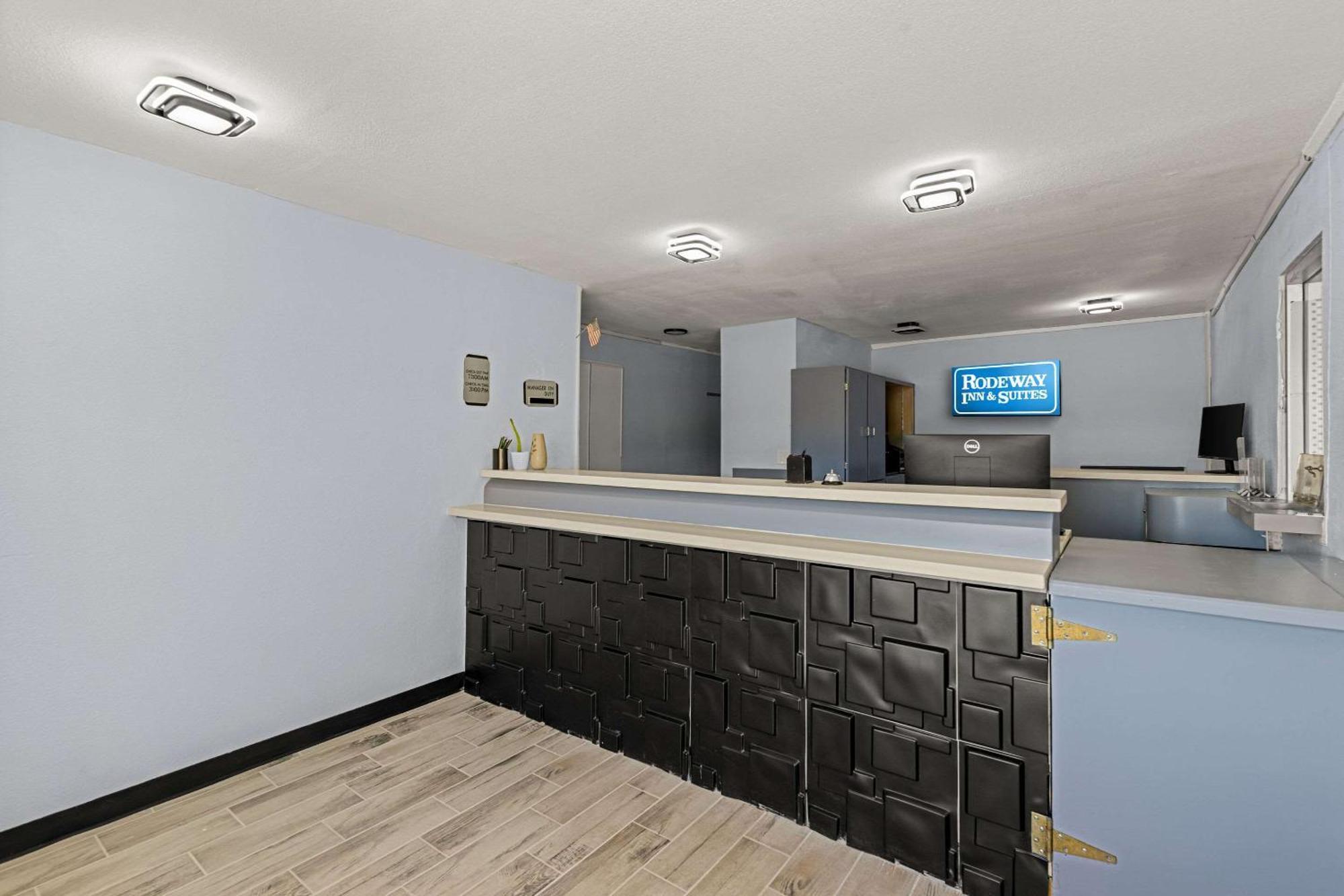 Rodeway Inn Midland Dış mekan fotoğraf