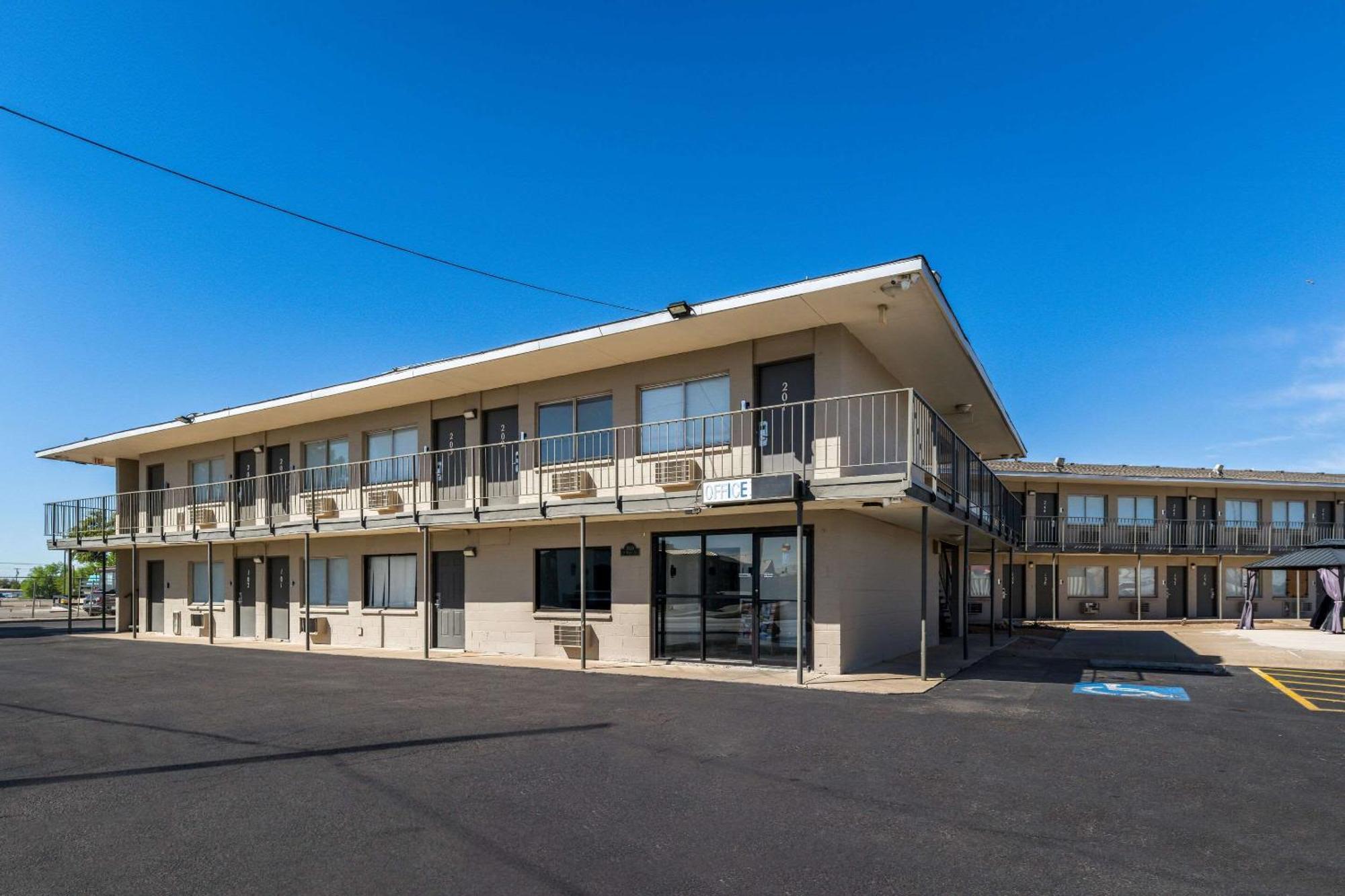 Rodeway Inn Midland Dış mekan fotoğraf